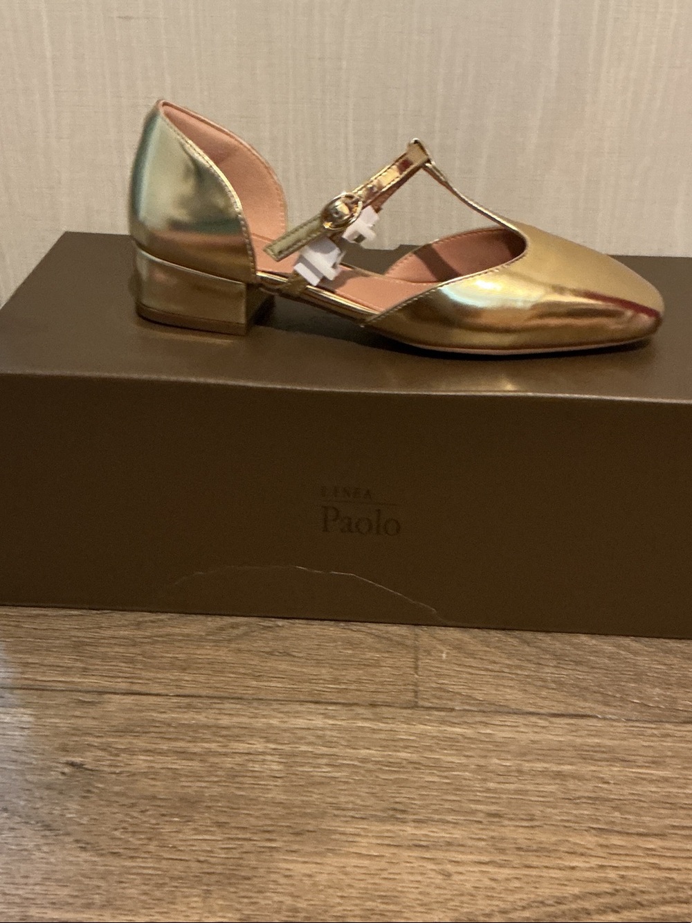 Leather Línea Paolo Metallic Gold T-Strap Flat